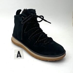UGG Lakesider Hertiage Boot sz 7